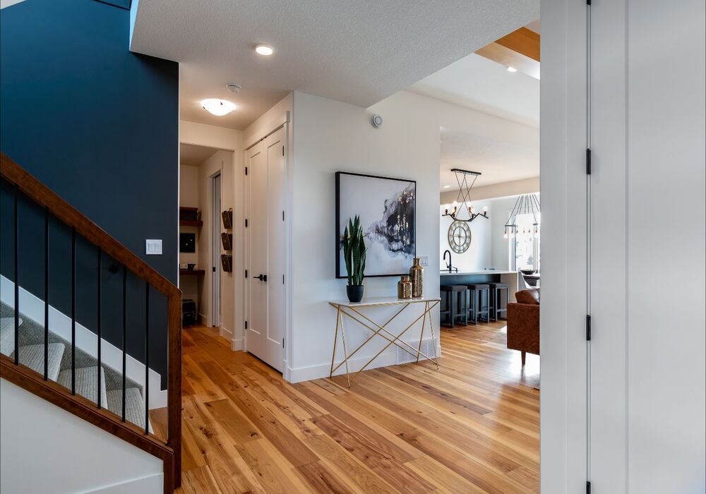 ./Hardwood-installed-by-Vantage-Floorcoverings-13_1778864103091