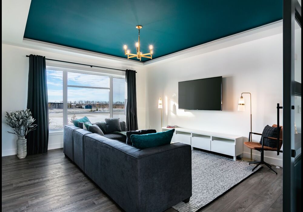 ./Luxury-vinyl-plank-installed-by-Vantage-Floorcoverings-1_1778864164329